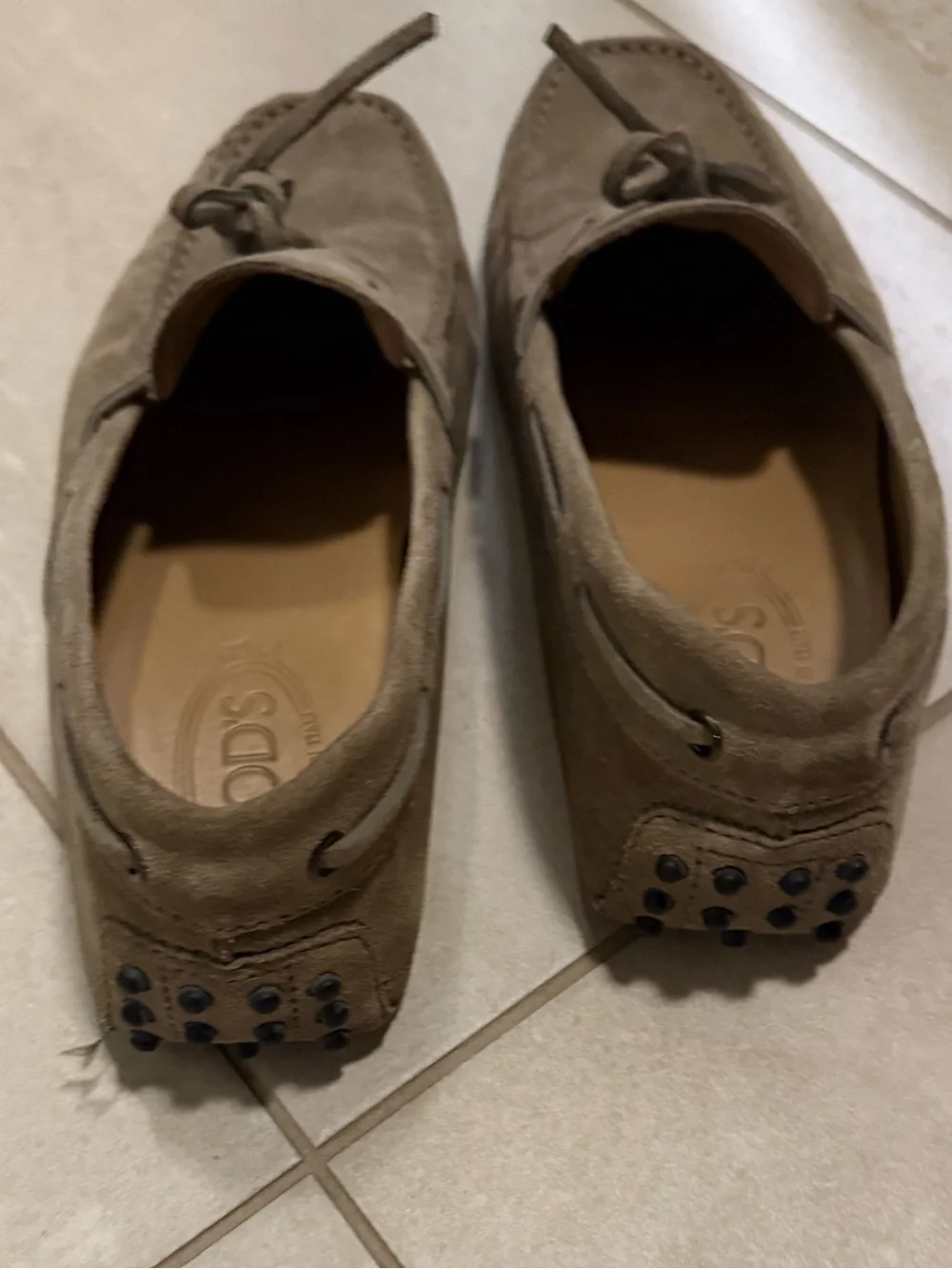 TOD'S Men’s Driving Mocassin Suede Driving Loafers in Taupe Brown Camel size 6.5